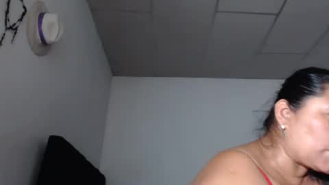 Kloe online show from November 2025 04:34:02 AM