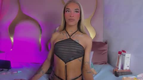 Snapshot of kloe_hh chatting on April 2026 02:33:01 PM Kloe online show from April 2026 02:33:01 PM