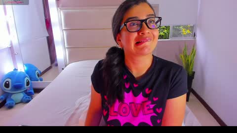 Snapshot of kloeass chatting on December 2024 12:24:01 PM SOPHIA RIVERA online show from December 2024 12:24:01 PM