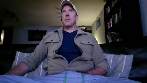 Knight3975 online show from April 2026 05:19:02 AM