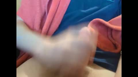 kniloc online show from March 2025 04:03:02 AM