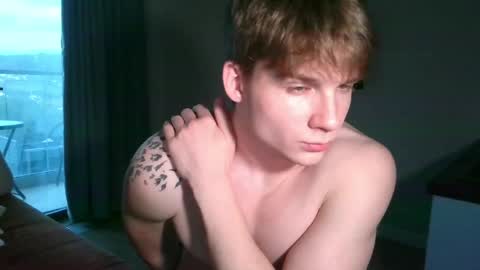 Snapshot of knotsiemens chatting on May 2026 04:44:02 PM Adam online show from May 2026 04:44:02 PM