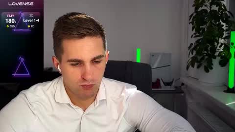 Sweet boy online show from September 2025 12:08:02 PM