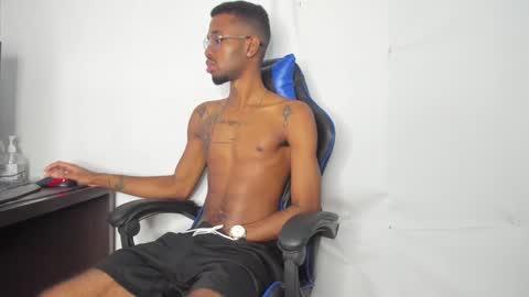 Snapshot of kofi_exotic_ chatting on December 2024 01:00:02 AM kofi online show from December 2024 01:00:02 AM