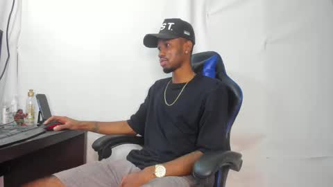 Snapshot of kofi_exotic_ chatting on February 2025 04:21:01 PM kofi online show from February 2025 04:21:01 PM