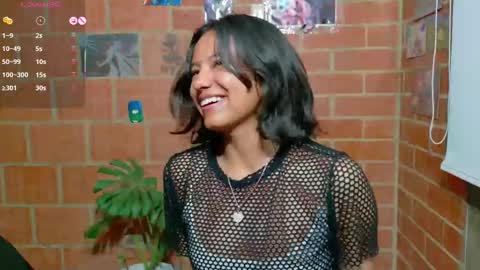 Snapshot of komatsu_ chatting on March 2025 01:48:02 AM  Komatsu Lilith online show from March 2025 01:48:02 AM