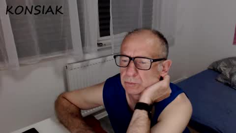 Komsiak online show from September 2025 07:27:01 PM