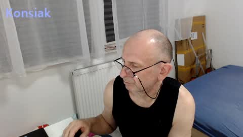 Komsiak online show from March 2026 06:51:02 PM