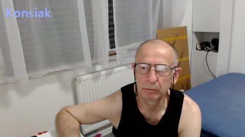 Snapshot of konsiak chatting on June 2026 07:12:01 PM Komsiak online show from June 2026 07:12:01 PM
