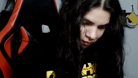 Karoll online show from December 2024 01:19:01 AM