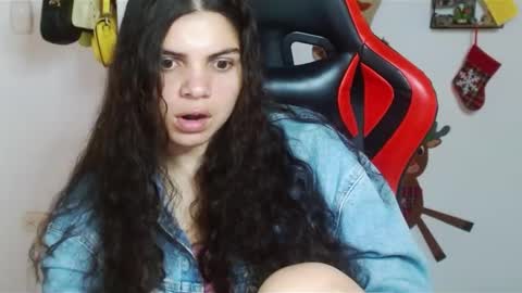 Karoll online show from December 2024 09:55:02 PM