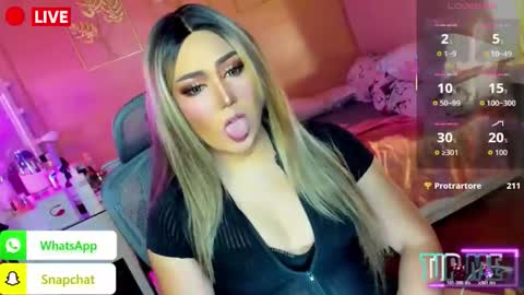 Snapshot of koreandollts chatting on October 2025 02:14:02 AM MISS ALICIA online show from October 2025 02:14:02 AM