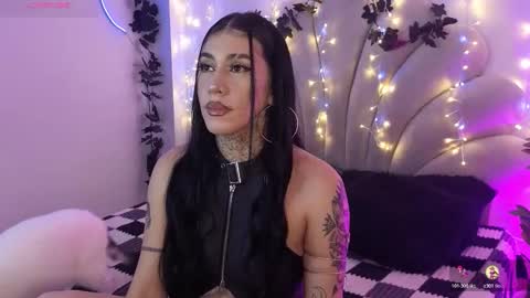 Snapshot of korolovaa chatting on December 2025 01:24:01 AM korolova online show from December 2025 01:24:01 AM