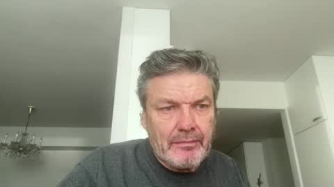 kovapoika online show from October 2025 01:22:01 PM