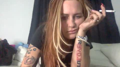 Snapshot of koyoteej chatting on January 2026 11:51:02 PM koyoteej online show from January 2026 11:51:02 PM