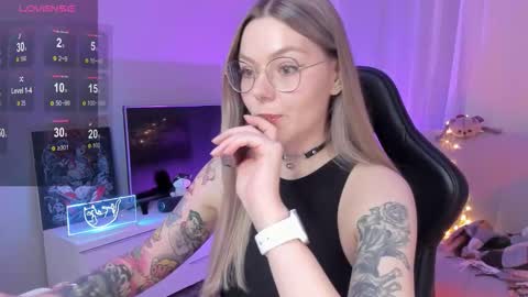 Jess online show from September 2025 04:00:02 PM