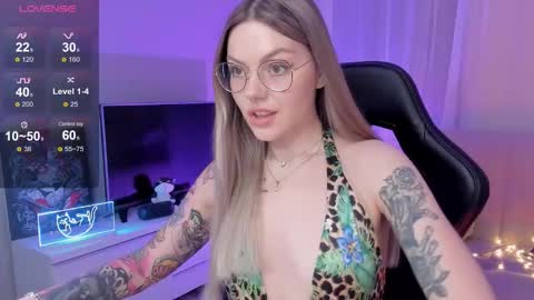 Jess online show from October 2025 04:49:01 PM