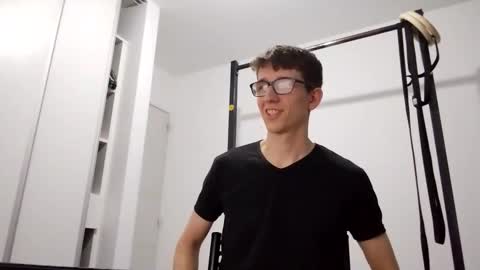 Facu online show from January 2026 04:18:02 AM