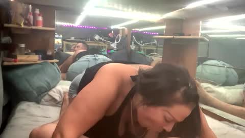 kracknkahoonas online show from February 2026 10:49:01 AM