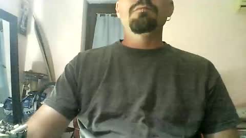 Snapshot of kratoskratoskratos chatting on May 2026 10:05:01 PM Kratos online show from May 2026 10:05:01 PM