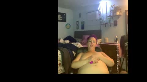 kreamyk420 online show from February 2026 09:02:02 PM