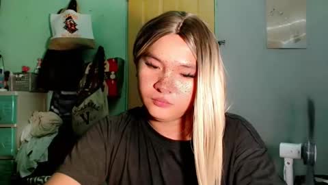 Snapshot of krezikeed chatting on April 2026 01:30:01 PM krezikeed online show from April 2026 01:30:01 PM