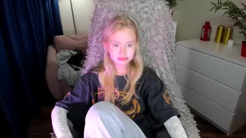 Snapshot of kris_grant chatting on February 2025 10:18:01 AM kris_grant online show from February 2025 10:18:01 AM