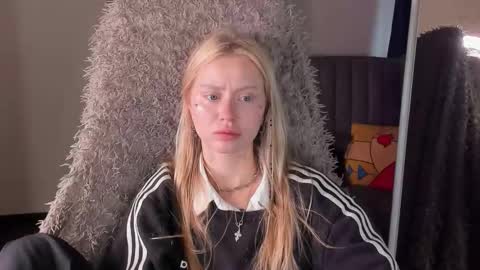 Snapshot of kris_grant chatting on September 2025 10:50:01 AM kris_grant online show from September 2025 10:50:01 AM