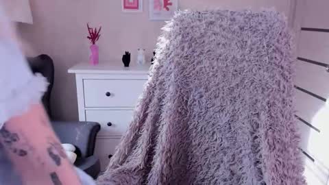 Snapshot of kris_grant chatting on October 2025 08:23:02 AM kris_grant online show from October 2025 08:23:02 AM