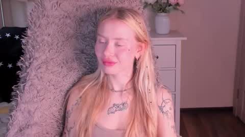 Snapshot of kris_grant chatting on October 2025 09:19:02 AM kris_grant online show from October 2025 09:19:02 AM