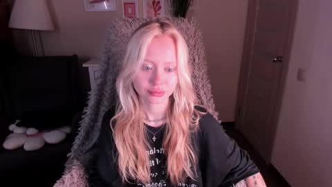 Snapshot of kris_grant chatting on October 2025 08:29:02 AM kris_grant online show from October 2025 08:29:02 AM