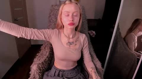 kris_grant online show from April 2026 10:29:02 AM