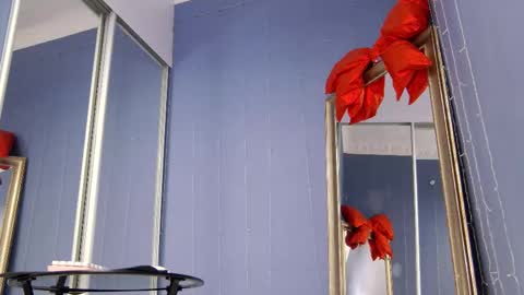 kriskras__ online show from February 2026 05:17:01 AM