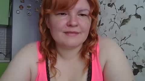 Snapshot of krisryxoniks chatting on June 2026 05:06:02 AM KrisryxONiks online show from June 2026 05:06:02 AM