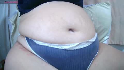 krissone online show from April 2026 09:31:02 PM