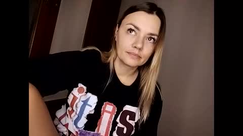 KrissSexi online show from November 2025 06:18:02 AM