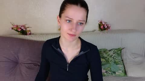 krissshoww online show from April 2026 10:16:01 AM