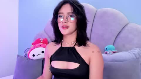 Snapshot of kristal_aitana chatting on June 2026 06:23:01 PM Kris online show from June 2026 06:23:01 PM