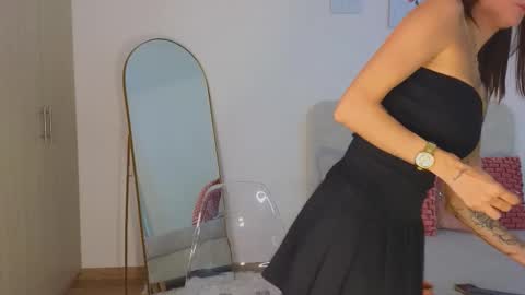 Snapshot of kristennblue_ chatting on February 2026 04:37:02 PM Kris online show from February 2026 04:37:02 PM