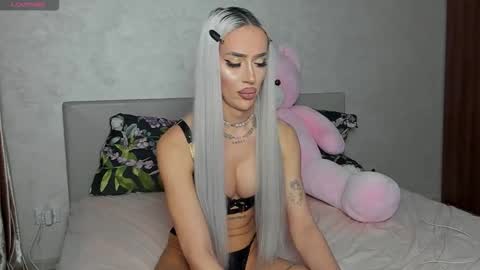 Kris the doll online show from February 2026 09:04:01 PM