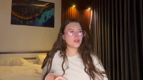 kristiekitty online show from May 2026 06:03:01 PM