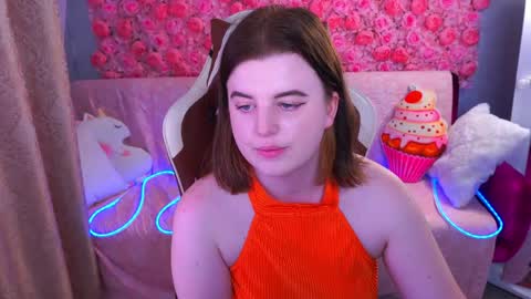Snapshot of kristifoxy chatting on May 2026 01:40:02 PM kristifoxy online show from May 2026 01:40:02 PM