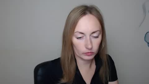 Kristi online show from October 2025 06:33:01 AM