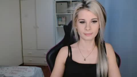 KristineAmore online show from April 2026 06:28:01 AM