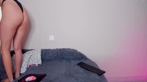 Kristi online show from February 2025 08:41:01 AM