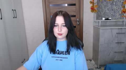 Snapshot of kristy_fran chatting on December 2025 11:32:01 PM Kristy online show from December 2025 11:32:01 PM