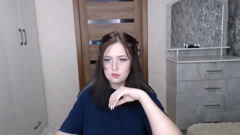 Snapshot of kristy_fran chatting on December 2025 08:50:02 PM Kristy online show from December 2025 08:50:02 PM