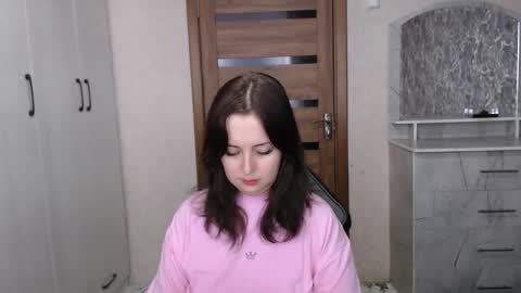 Kristy online show from December 2025 10:52:02 AM