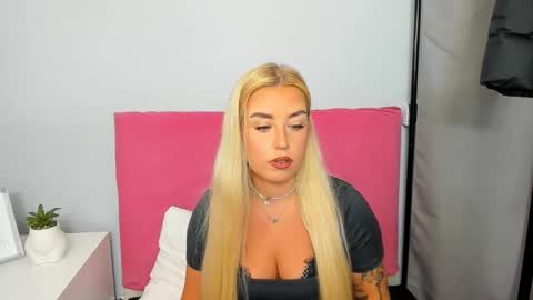 KristyFlowers online show from January 2025 09:03:01 AM