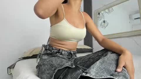 Snapshot of kristyl_paez chatting on May 2026 07:07:02 PM Cristina online show from May 2026 07:07:02 PM
